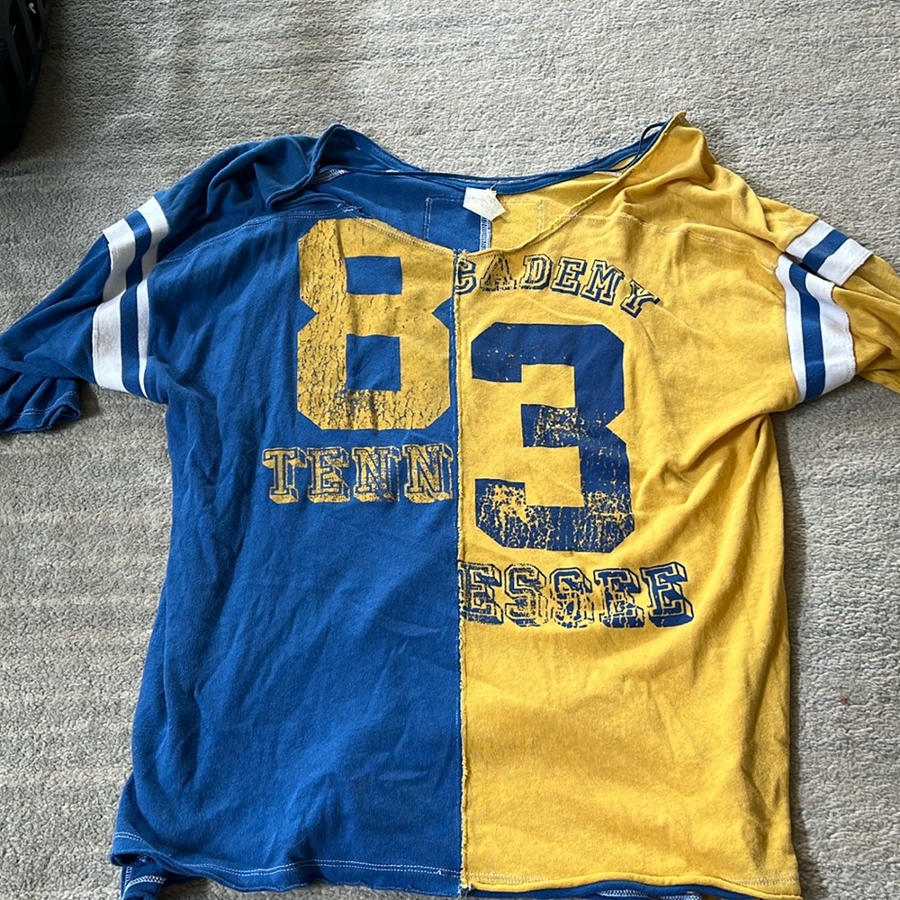 Free People barely worn tee!